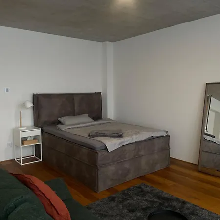 Vollmoebliertes Bahnhof Apartamento